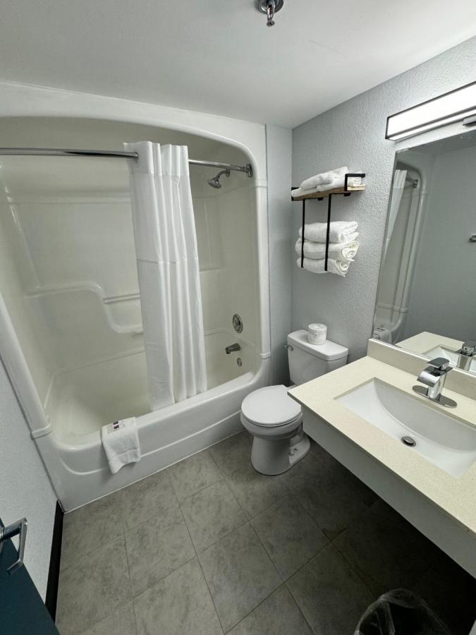 Studio 6 Suites East Syracuse Airport ภายนอก รูปภาพ